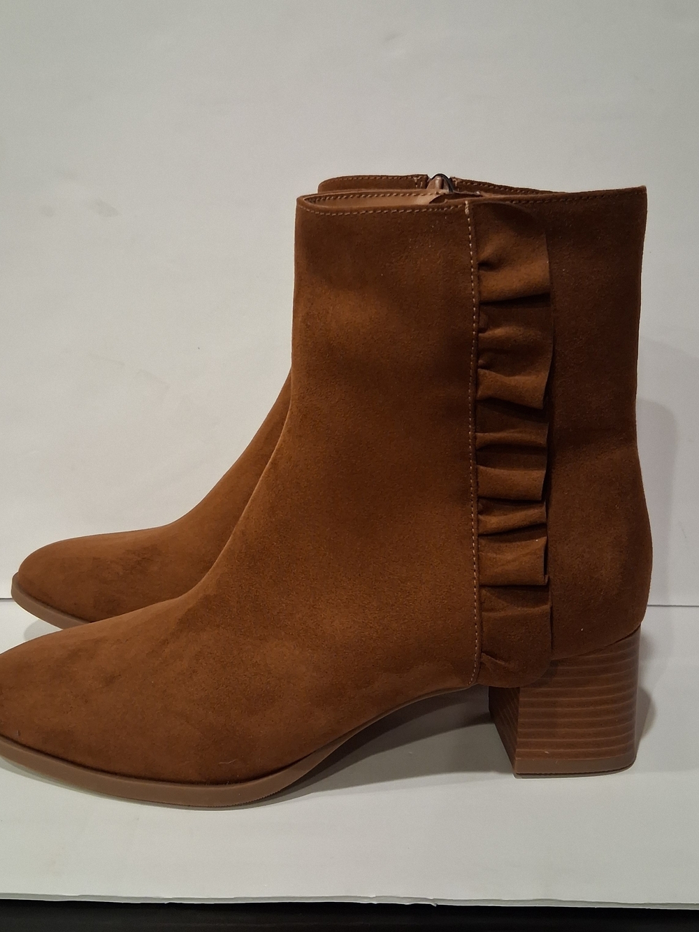 Time and Tru Ruffle Boots 11 Womens